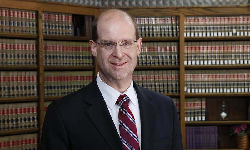 Alumnus and adjunct professor Timothy Weiner