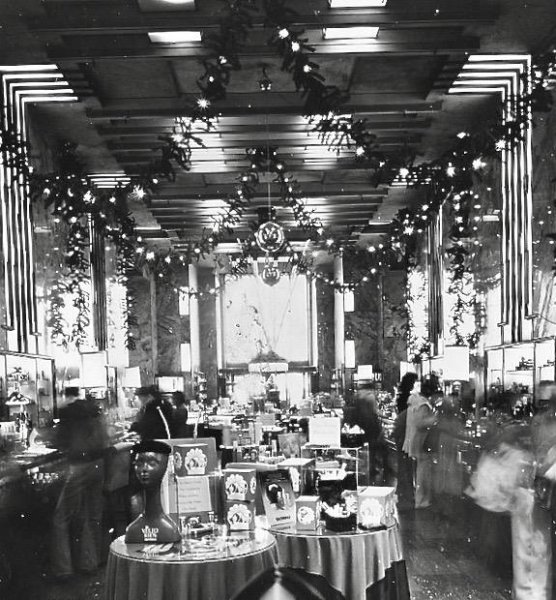 BW Central Hall at Christmas
